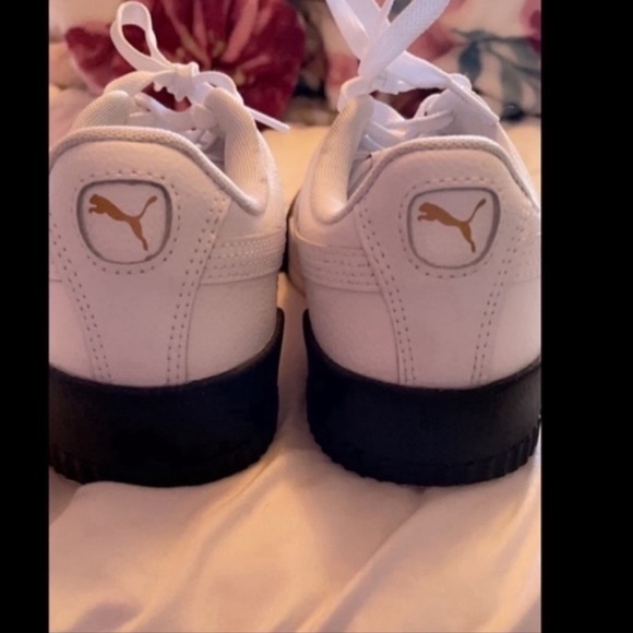 Puma shoes - Picture 2 of 5